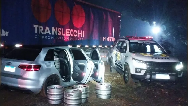 Trio é preso furtando 32 barris de chopp de caminhão em Rodovia de Mogi Mirim