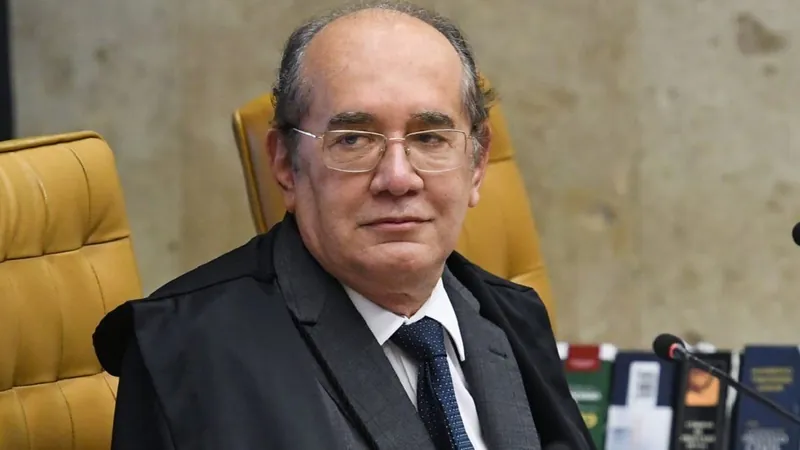 Ministro Gilmar Mendes vota pela ampliação do foro privilegiado 