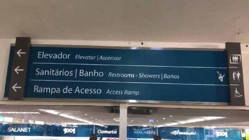 Banheiros da rodoviária do Rio