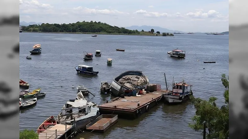 Retirada de embarcações abandonadas na Baía de Guanabara pode durar seis anos