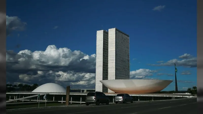 Sem votação, governo perde três MPs por prazo de validade