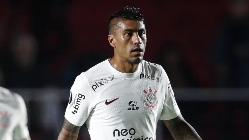 Paulinho passará por nova cirurgia e não deve mais atuar no Corinthians em 2023