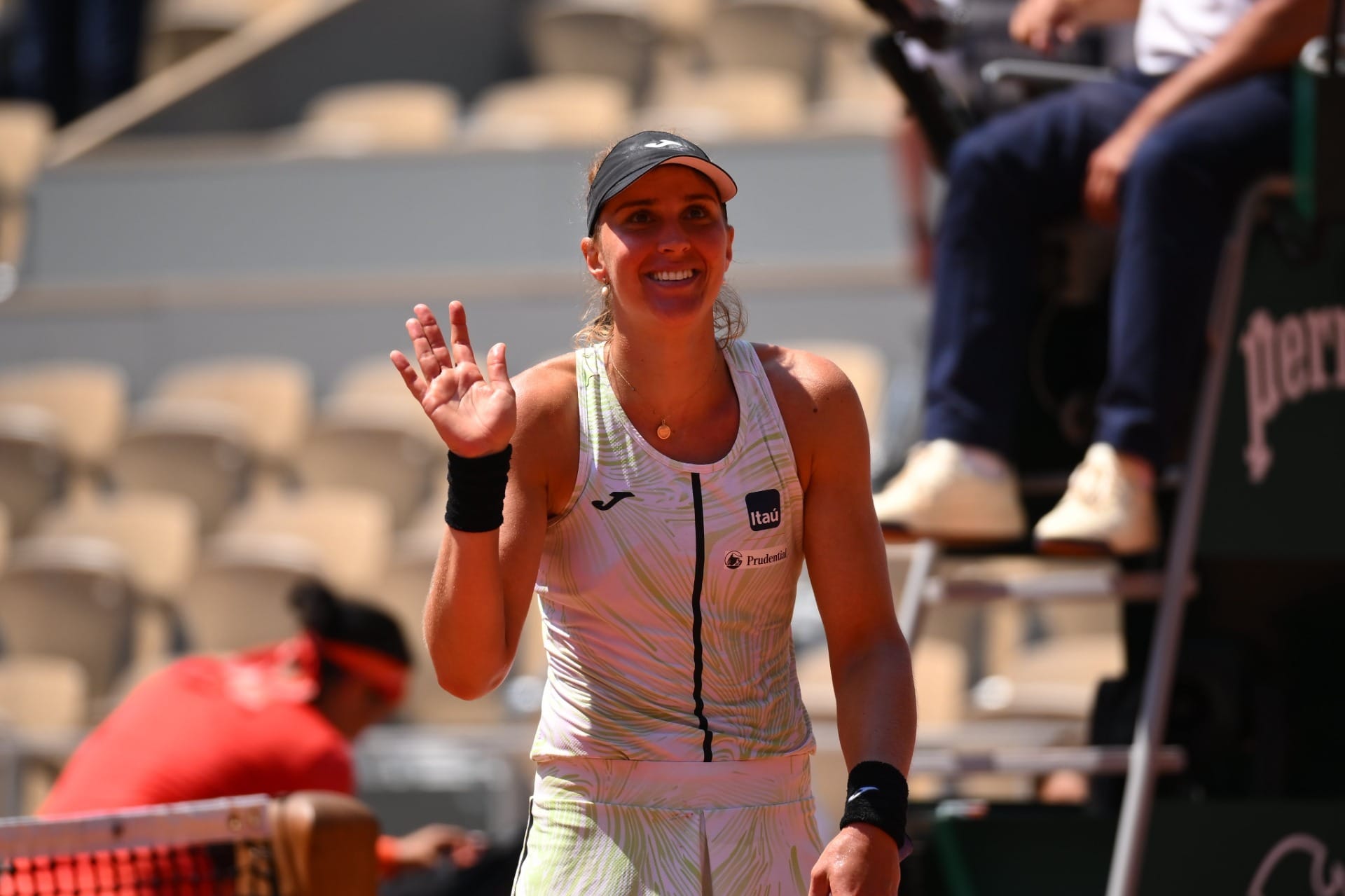 Bia Haddad vai à semifinal de Roland Garros e faz história no tênis  brasileiro - NSC Total