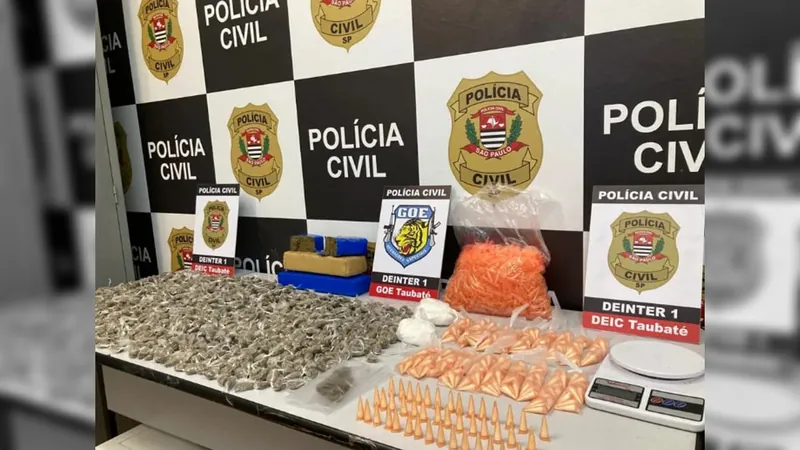 Polícia apreende 4 quilos de drogas em Taubaté