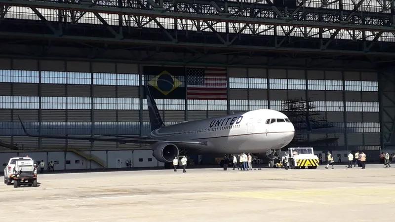 Hangar de Manutenção do Galeão volta a funcionar