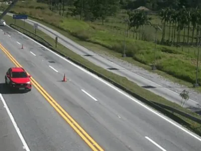 Rodovia Floriano Rodrigues Pinheiro registra três acidentes na manhã desta segunda-feira (4)