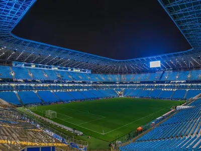 Faixa, greve, Lara e "até a pé nós iremos": a história do hino do Grêmio