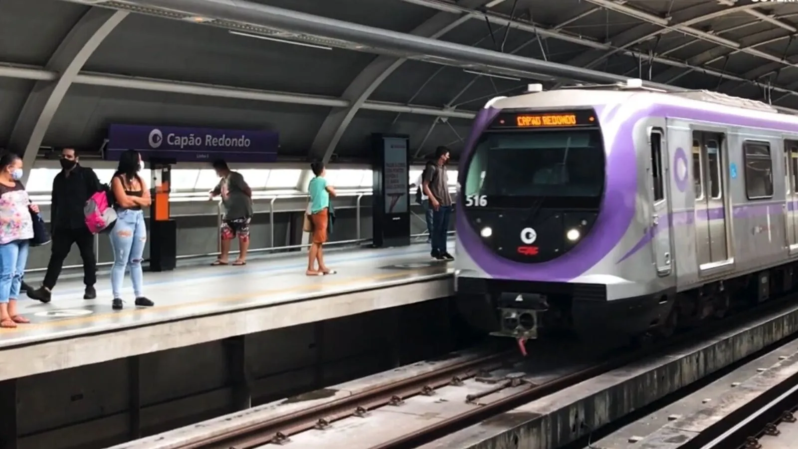Linha 5-lilás do Metrô opera com velocidade reduzida após falha -  14/09/2017 - Cotidiano - Folha de S.Paulo