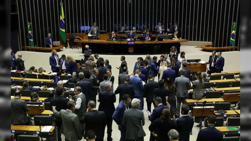 Deputados aprovam projeto que proíbe bloqueio de recursos da Lei Rouanet