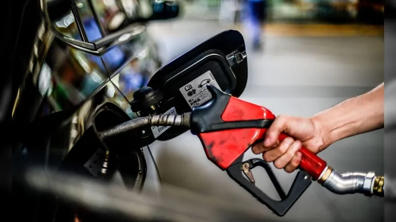 Preço médio de revenda da gasolina nos postos nesta semana foi de R$ 5,63