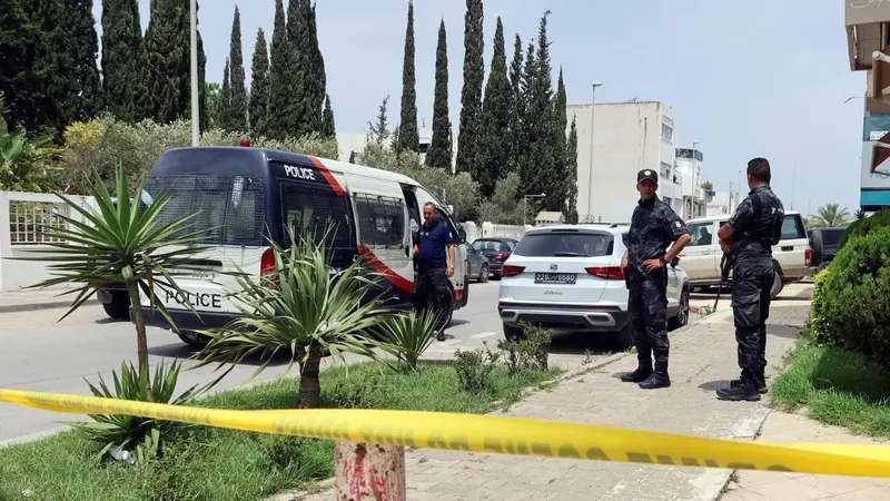 Segurança é morto após ser esfaqueado em frente à Embaixada do Brasil na Tunísia