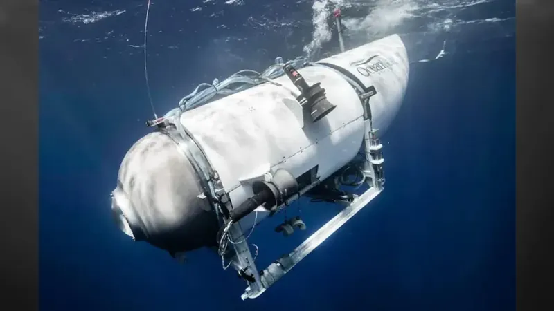 Submarino que levava cinco turistas aos destroços do Titanic desaparece