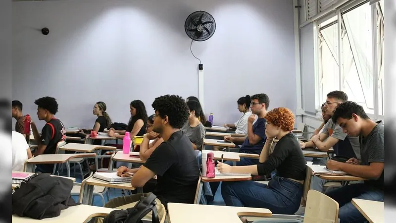 Inscrições para o curso intensivo do Pré-Vestibular Cecierj estão abertas