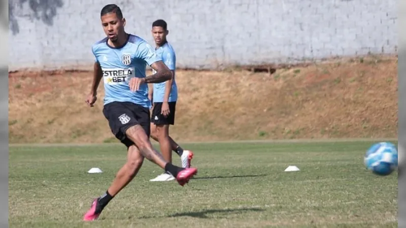 Ponte oficializou a chegada do lateral-direito Weverton em janeiro deste ano 