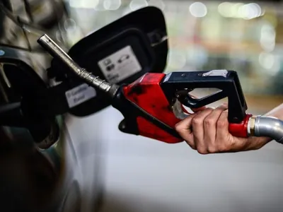 Prévia da inflação acelera para 0,44% em maio, puxada pela gasolina