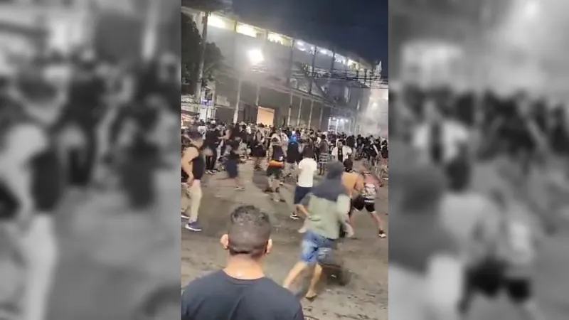 Após derrota do Vasco, torcedores atacam estádio de São Januário