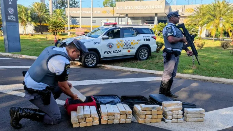 A droga seria levada para Brasília