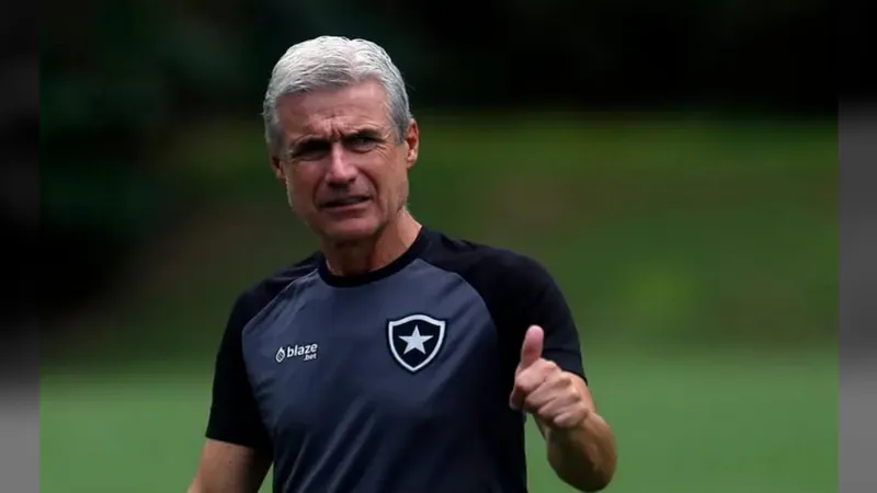 Luís Castro aceita proposta de clube árabe e deixa o Botafogo