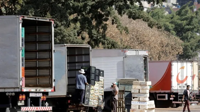 Com reajustes no diesel, setor de transportes espera alta no frete