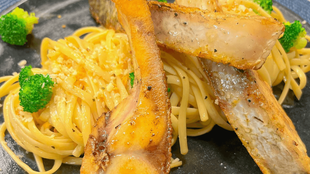 Macarrão ao alho e óleo com brócolis e costela de tambaqui | Band Receitas