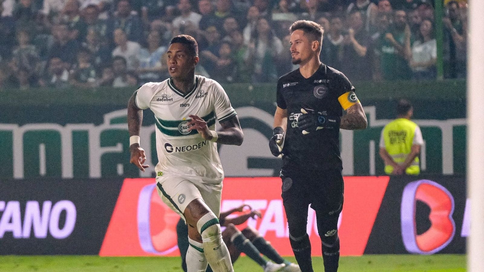 Coritiba Vence Goiás E Quebra Jejum De Vitórias; Corinthians Fica Fora ...