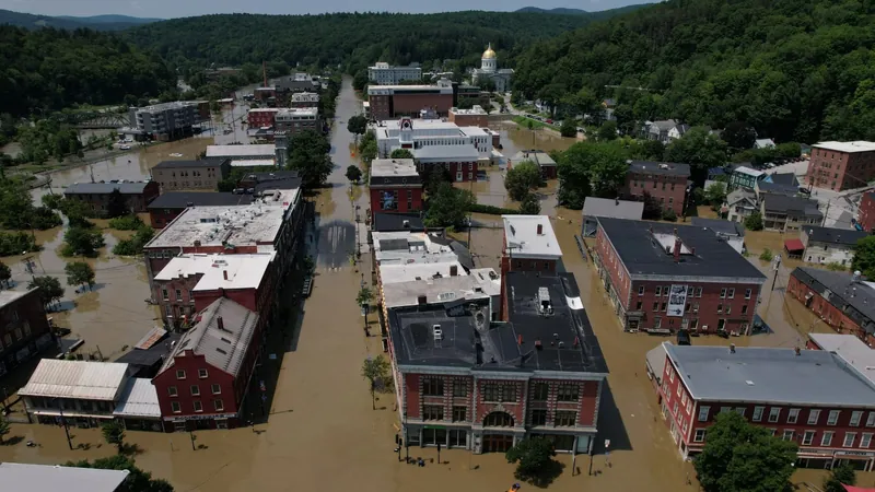 Enchentes causam destruição em Vermont, nos Estados Unidos