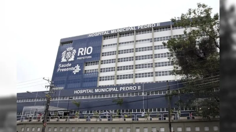 Paciente com deficiência é abandonado na rua por funcionários de hospital no Rio