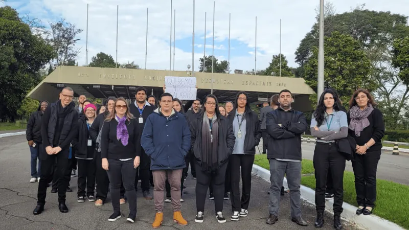 Terceirizados do Inpe entram no 2º dia de paralisação em São José dos Campos