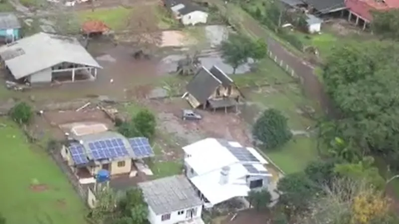 Ciclone deixa Sul do Brasil em alerta e ventos podem passar dos 100 km/h