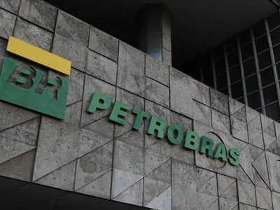 Justiça suspende presidente do Conselho da Petrobras por conflito de interesse