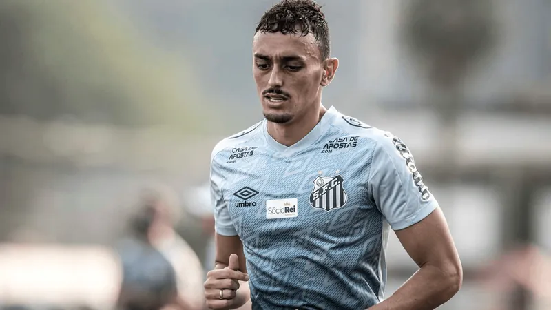 Santos anuncia a contratação do meia Diego Pituca