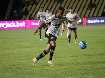 Madruga faz gol que Pelé não fez, e Botafogo-SP vence o