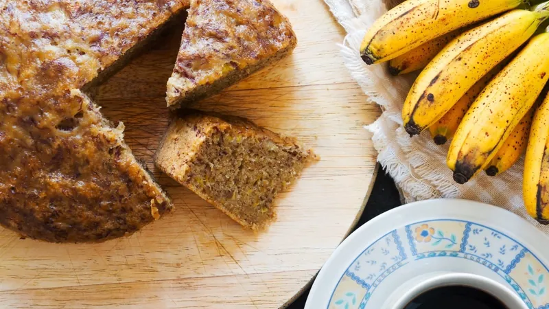 Bolo de aniversário bebé de banana e chocolate - Criar Comer Crescer