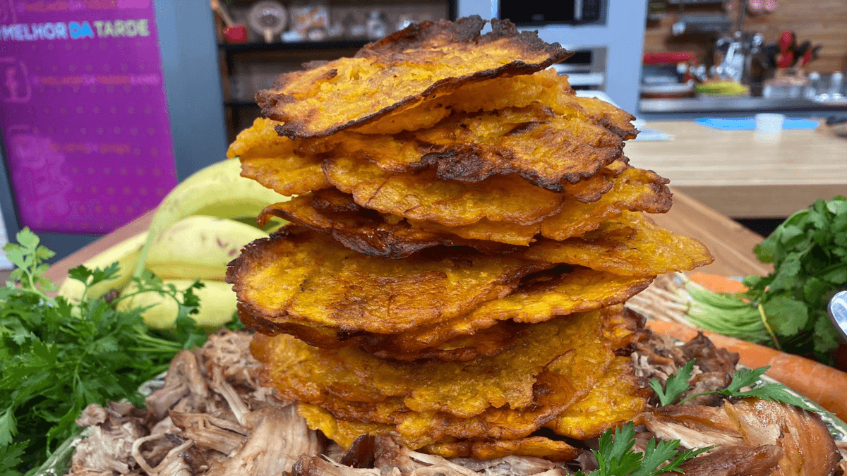 Patacones e vinagrete de tomates verdes | Band Receitas