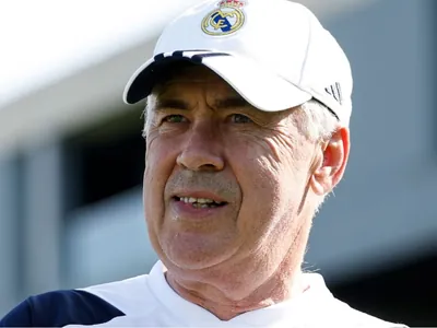 Ancelotti defende Mbappé, que enfrenta má fase no Real Madrid: 'O problema está na equipe'