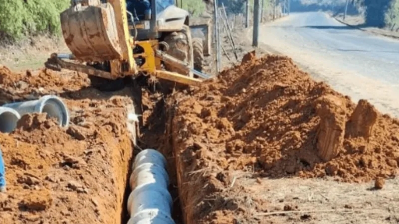 Taubaté realiza serviços de manutenção nas estradas rurais