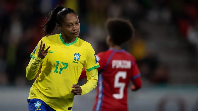 Ary Borges fez três gols do Brasil contra o Panamá