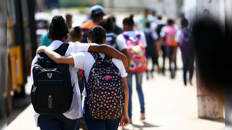 Brasil apresenta menor índice de escolas públicas com projetos contra racismo