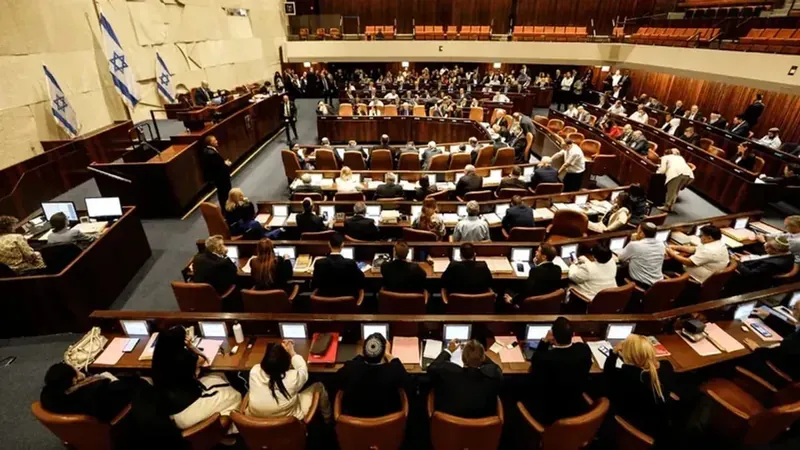 Parlamento de Israe﻿l aprova projeto de lei que limita p﻿oderes da Suprema Corte