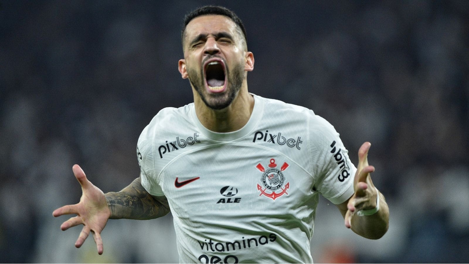 Corinthians vence o São Paulo com dois de Renato Augusto e abre vantagem na Copa do Brasil Band