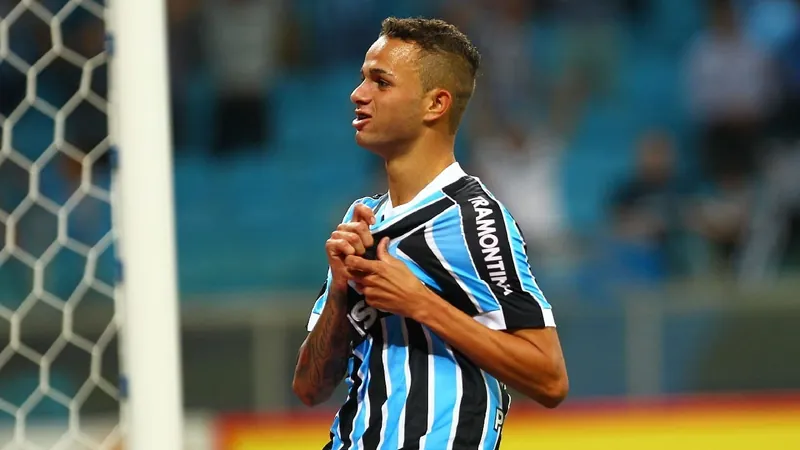 Grêmio anuncia retorno de Luan e jogador fará exames médicos nesta quinta-feira