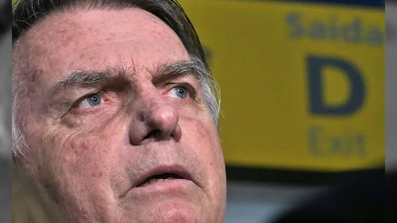 Jair Bolsonaro recebeu R$ 17,2 milhões via Pix em 2023, aponta Coaf