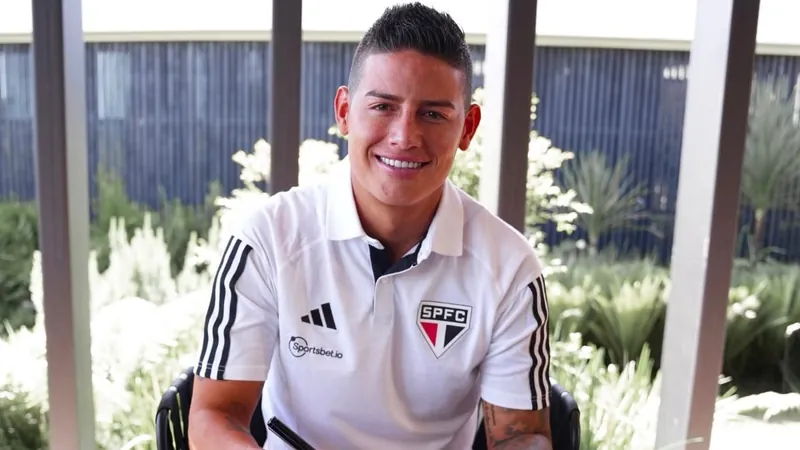 São Paulo confirma a contratação do meia colombiano James Rodríguez