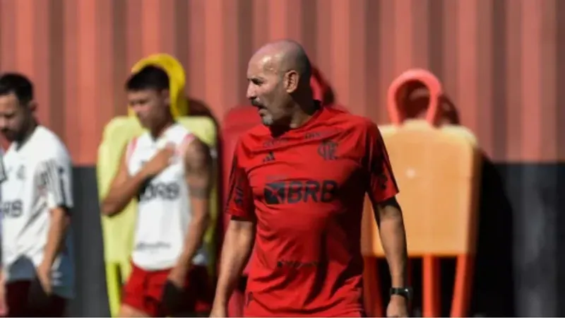 Pablo Fernandez durante treinamento do Flamengo: preparador foi demitido