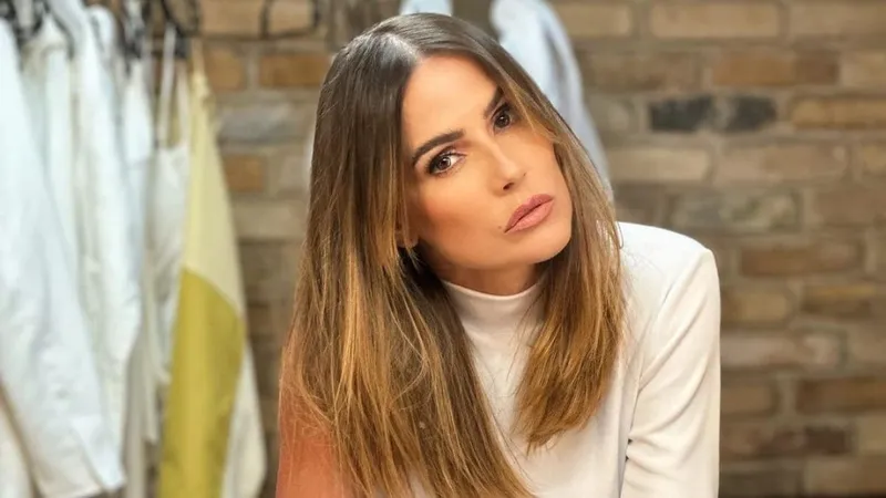 Deborah Secco compra mansão de R$ 6 milhões em Orlando, nos Estados Unidos