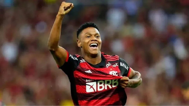 Flamengo anuncia venda de Matheus França ao Crystal Palace, da Inglaterra