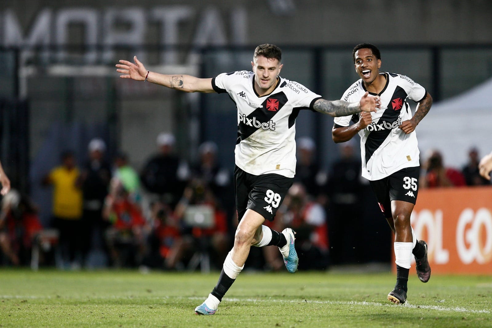 Jogo Vasco x Red Bull Bragantino agora: Saiba placar