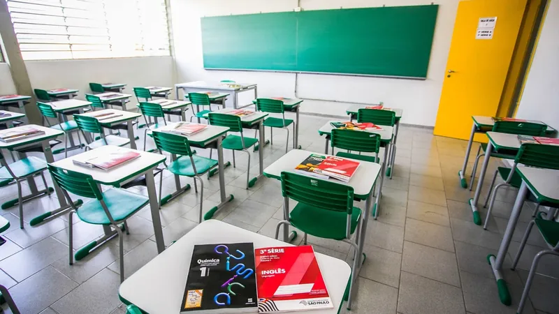 Termina no dia 14 de dezembro prazo para matrícula dos alunos da Rede Estadual