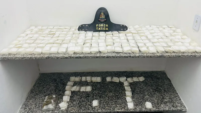 PM prende homem com mais de 2 quilos de cocaína em Caraguatatuba