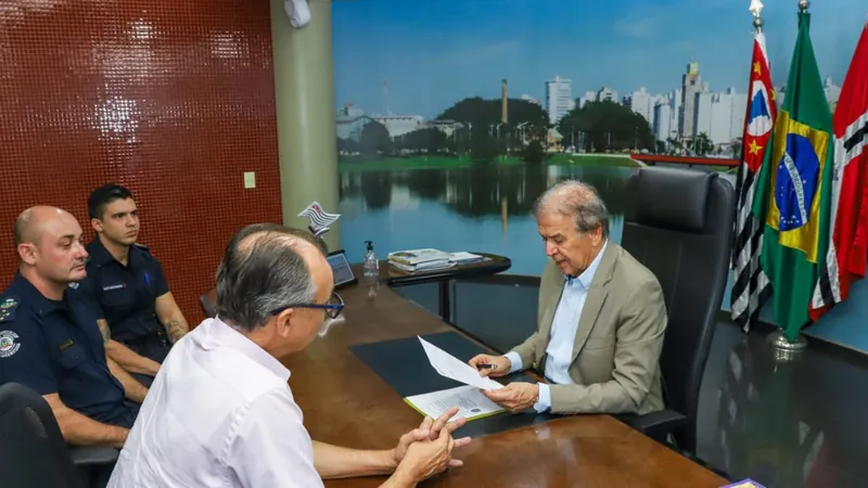 A provação veio do prefeito Edinho Araújo